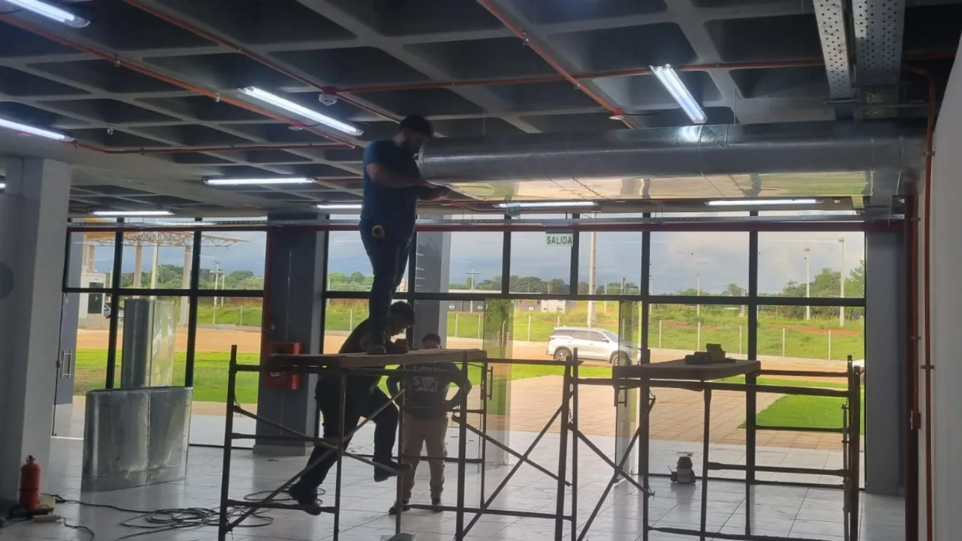 Instalación comercial de ductería